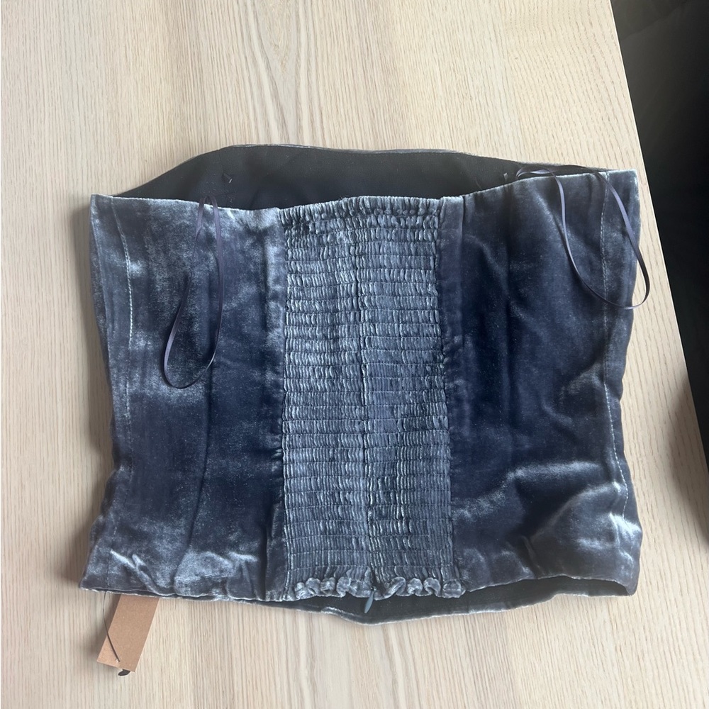 NWT reformation georgia strapless tube top velvet size 2 - Picture 3 of 6